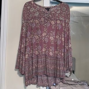 American Eagle floral top